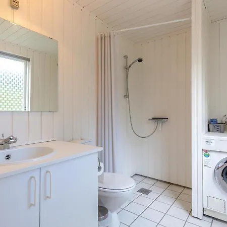 Сasa de vacaciones Three-bedroom In