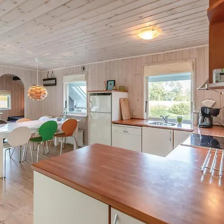 Three-bedroom In Tatil Evi Asperup