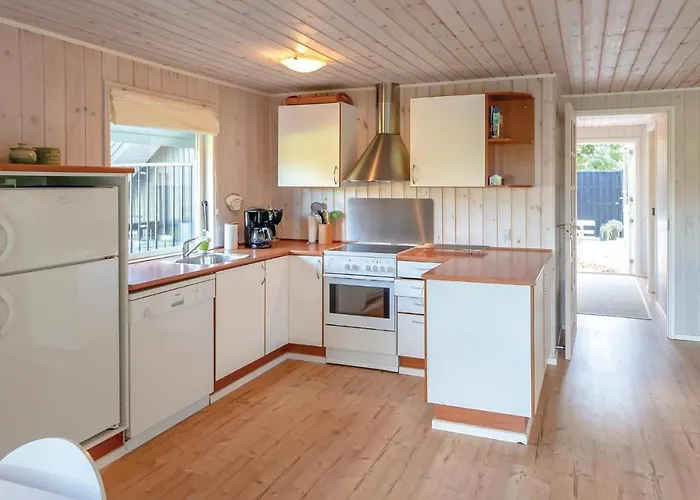 Three-bedroom In Casa vacanze Asperup
